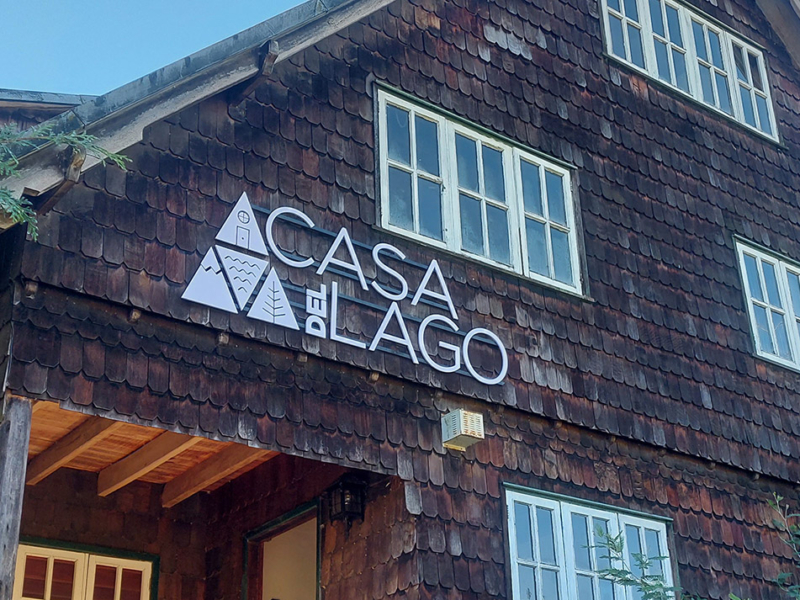 Casa del Lago — Logo volumétrico