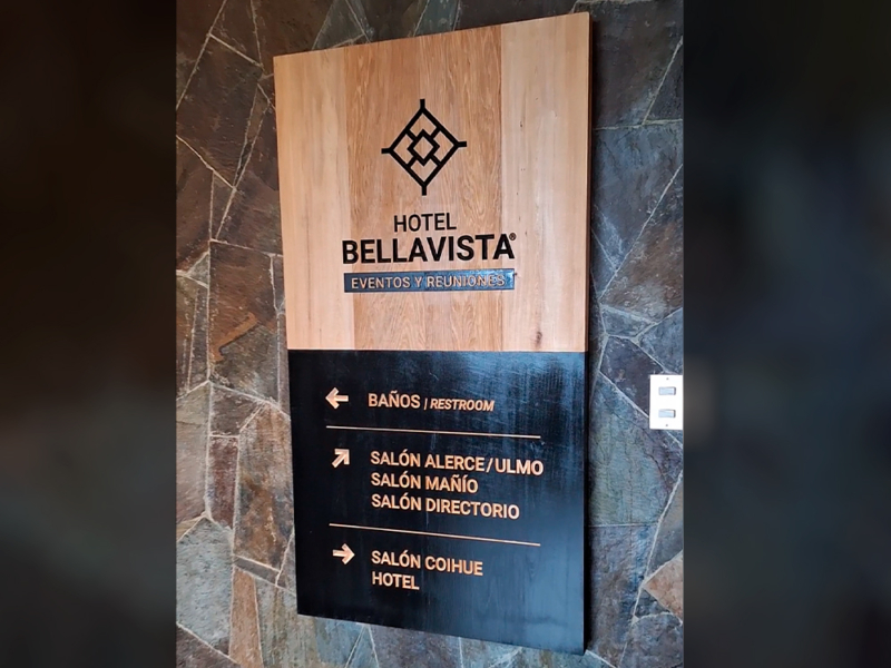 Hotel Bellavista — Letrero recepción Salón de Eventos