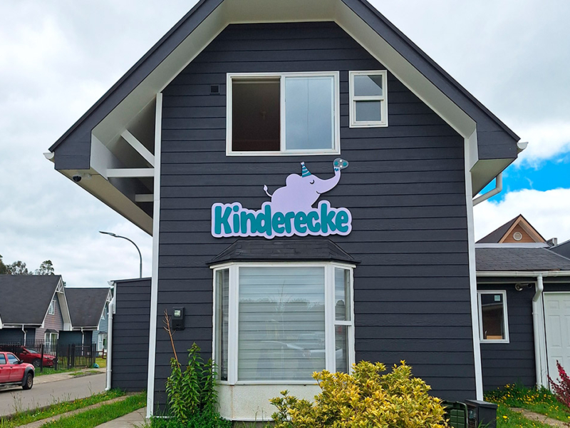 Kinderecke — Logo Volumétrico