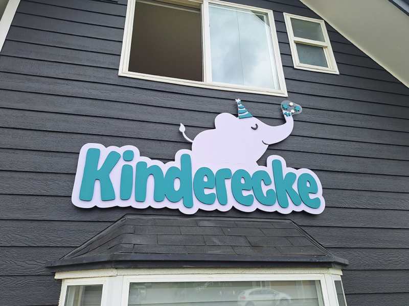 Kinderecke — Logo Volumétrico