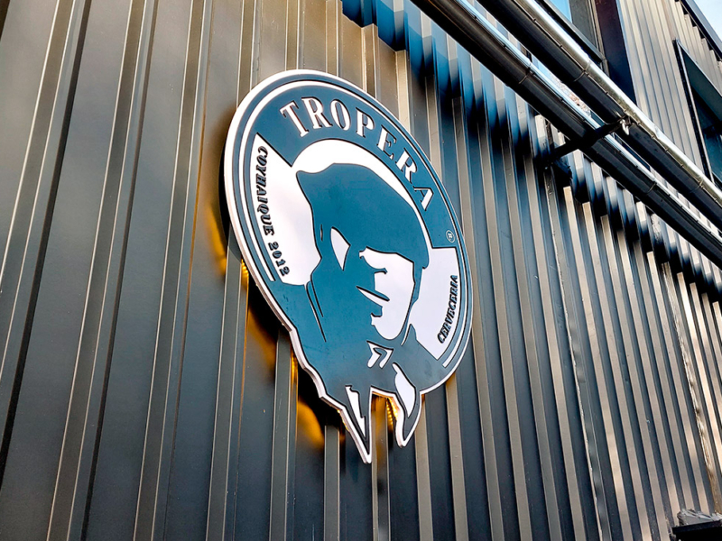 Cerveza Tropera — Logo Volumétrico fábrica Tropera