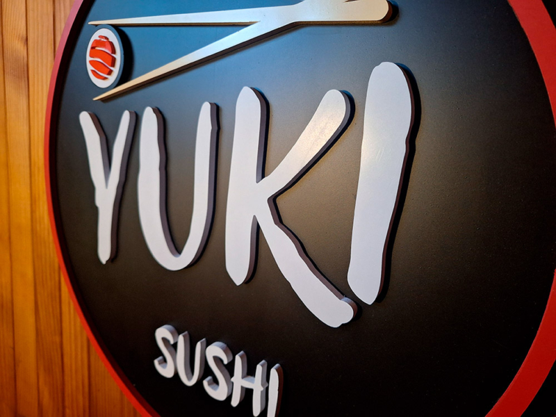 Yuki Sushi — Logo Volumétrico
