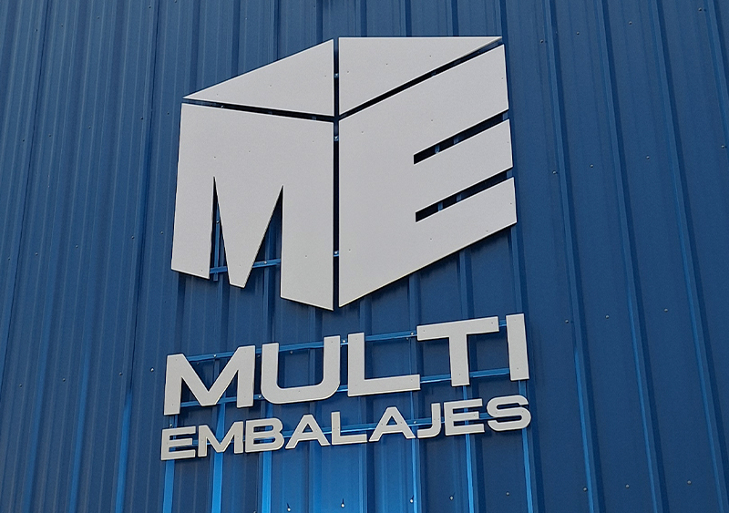 Multiembalajes — Logo volumétrico de aluminio compuesto