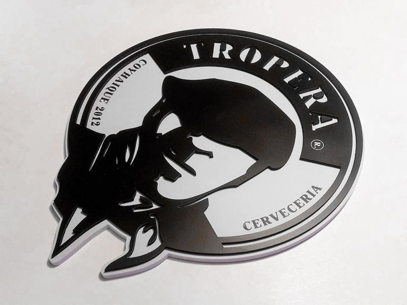 Cerveza Tropera — Logo Volumétrico
